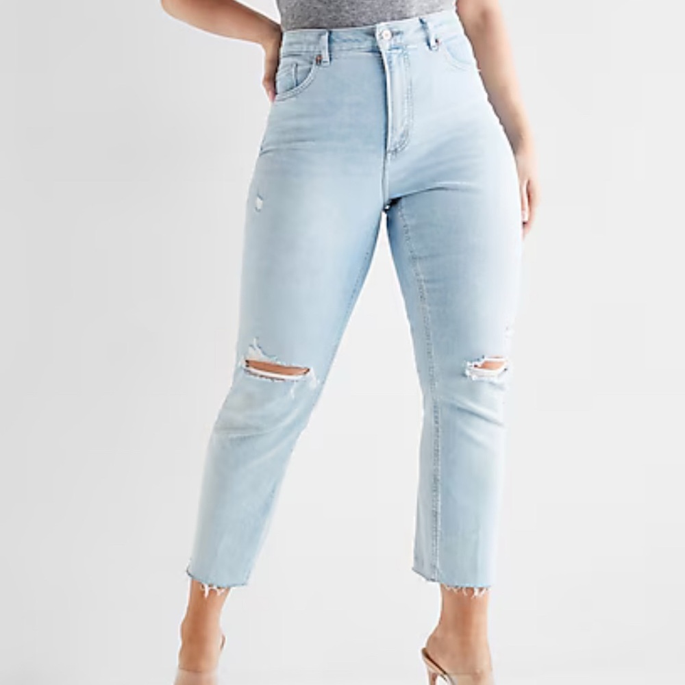 Express Light Wash Distressed Super High Rise Curvy Mom Jeans 6